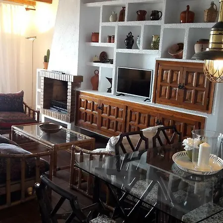 Casa Chueca Holiday home *